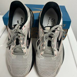 Brooks Adrenaline 22 Running Shoes